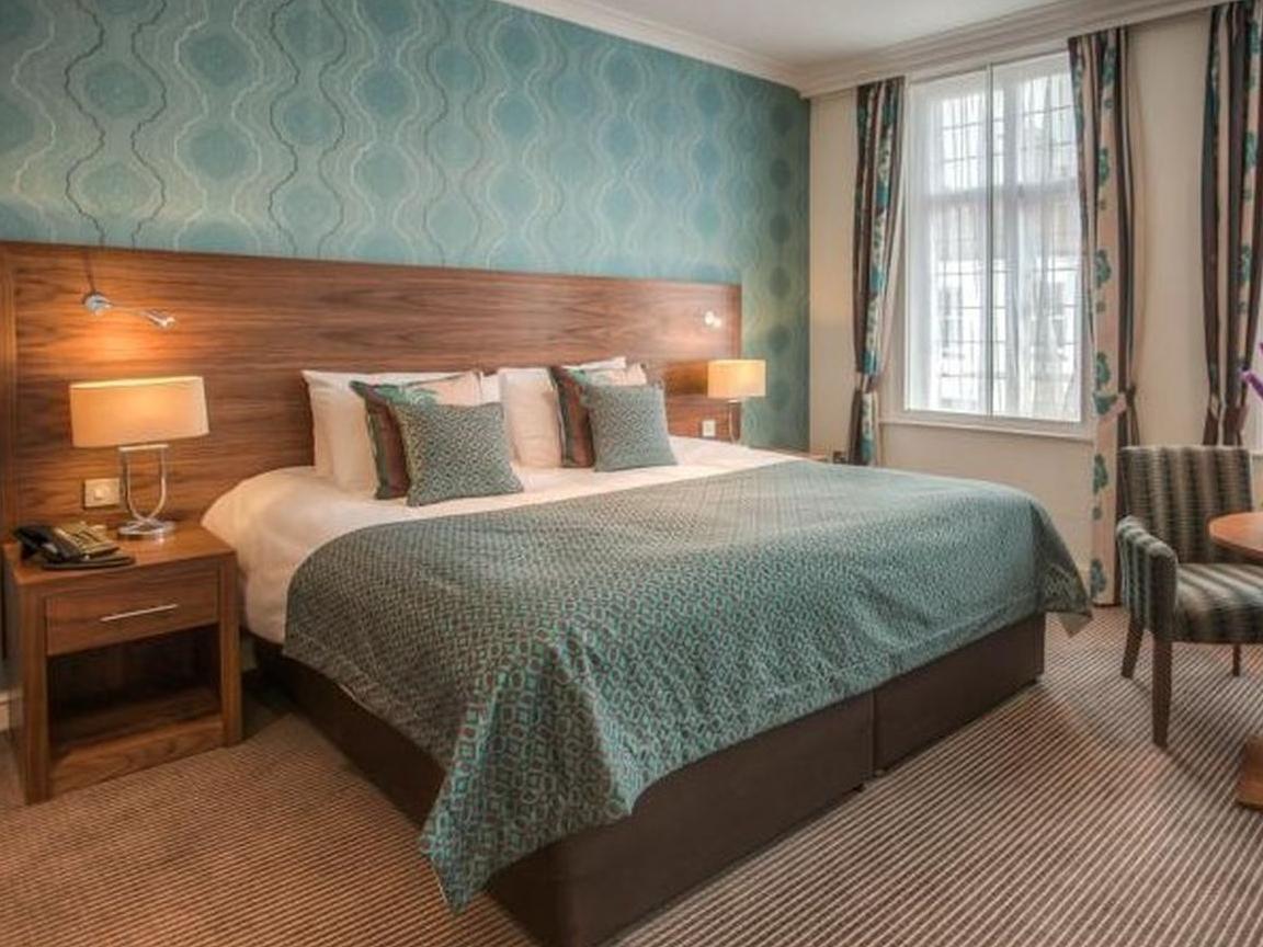 The Boleyn Hotel Staines-upon-Thames Buitenkant foto