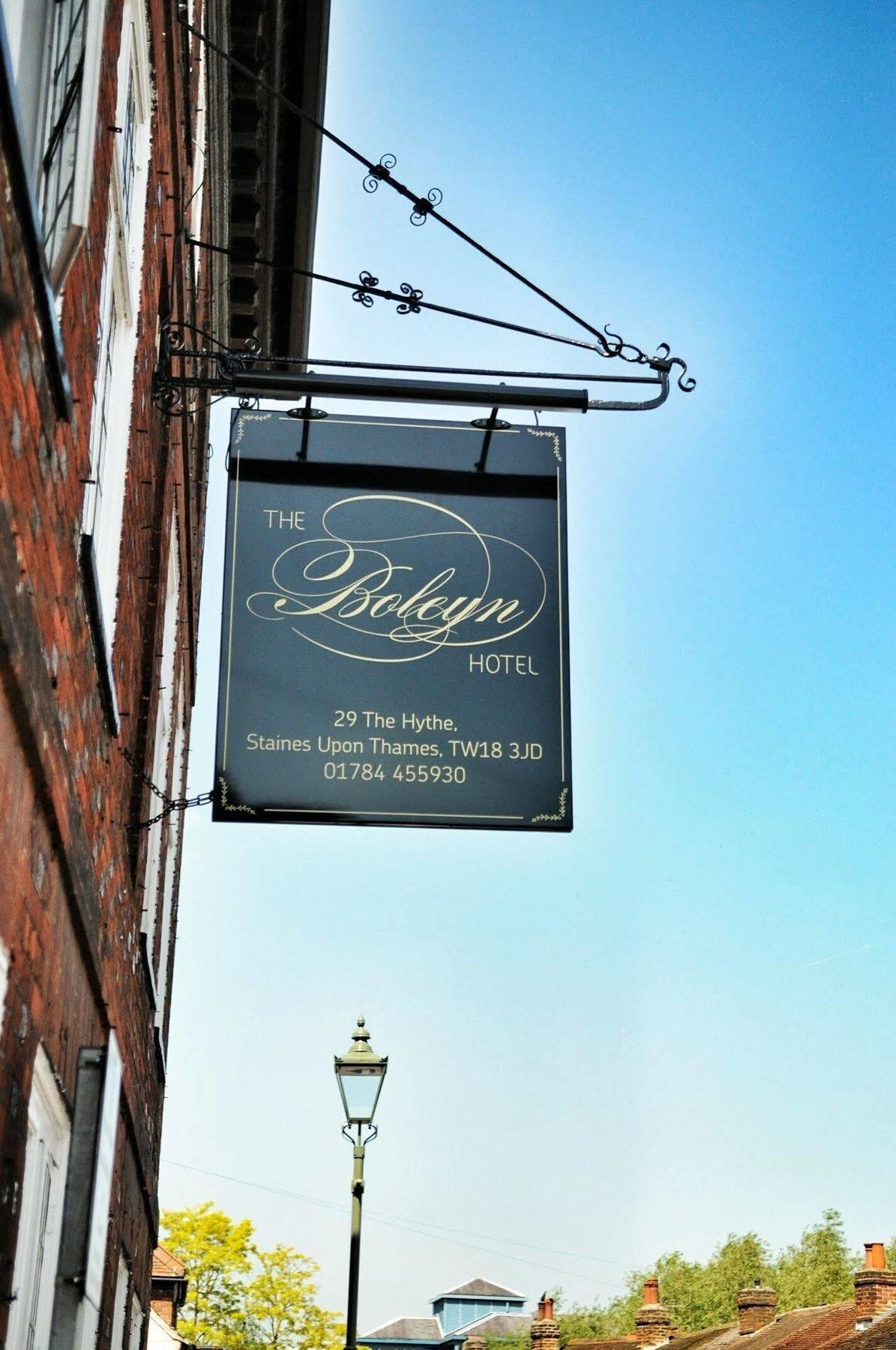 The Boleyn Hotel Staines-upon-Thames Buitenkant foto