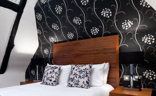 The Boleyn Hotel Staines-upon-Thames Buitenkant foto